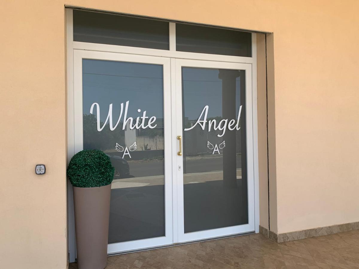 Monolocali White Angel Apartments Порто-Чезарео Экстерьер фото