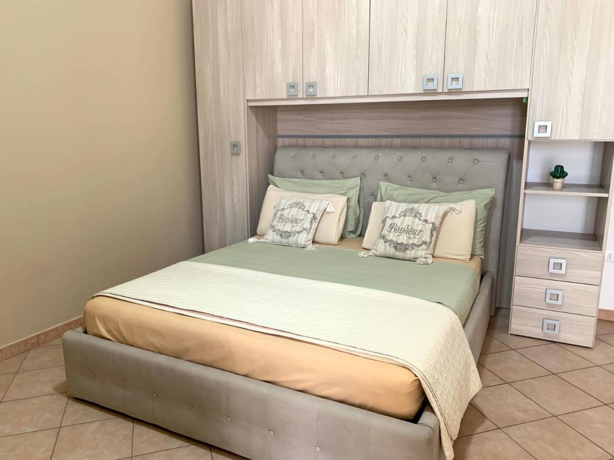 Monolocali White Angel Apartments Порто-Чезарео Экстерьер фото