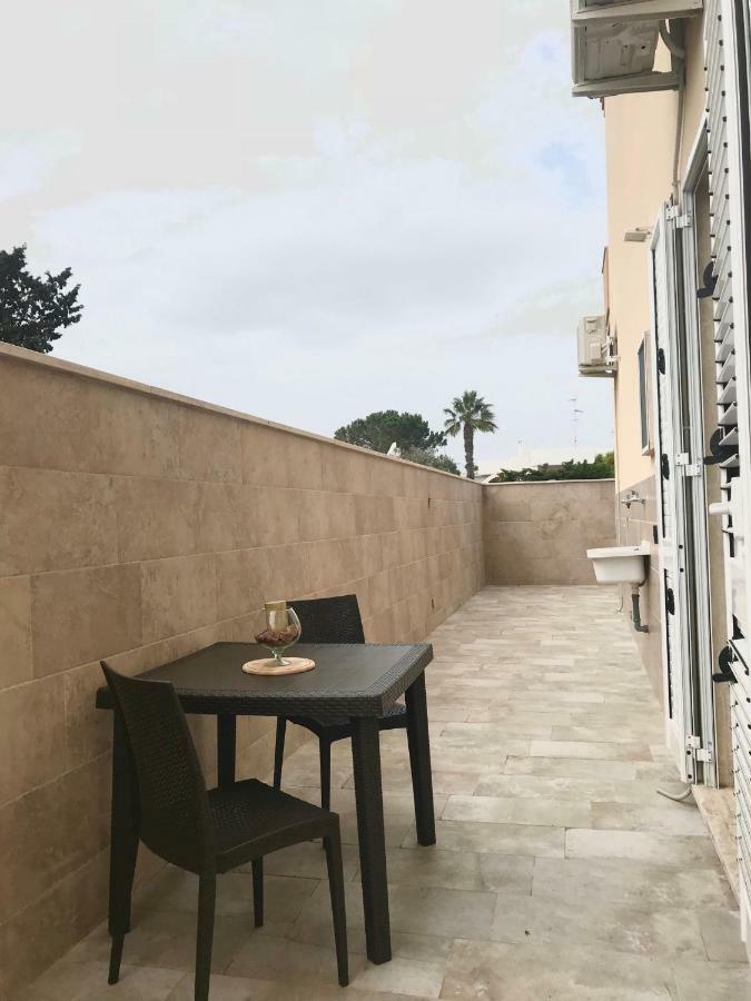 Monolocali White Angel Apartments Порто-Чезарео Экстерьер фото